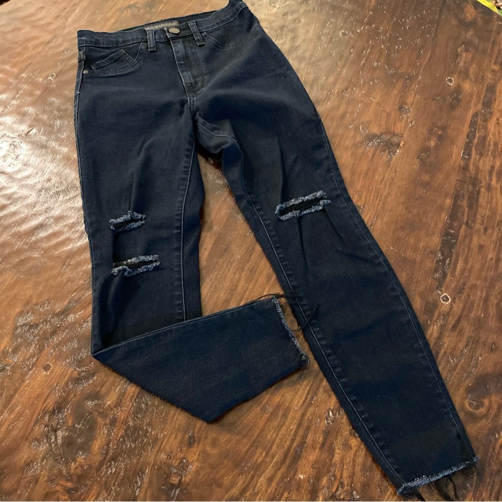 Black Jeans Rock and Republic Skinny Distressed Size 2